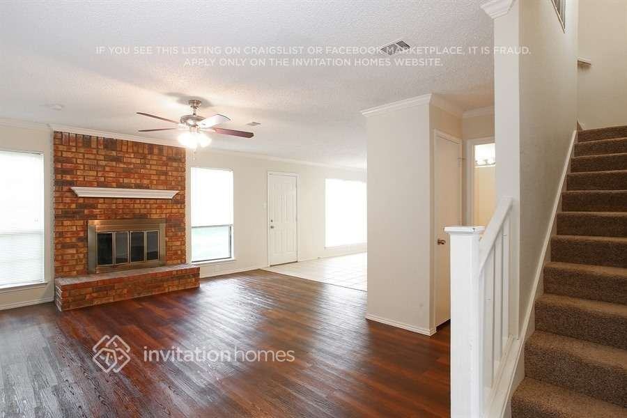 1456 Thistlewood Ln - Photo 4 of 19