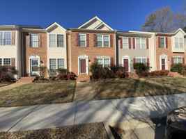 featured image of 2708 Goyne Loop #1