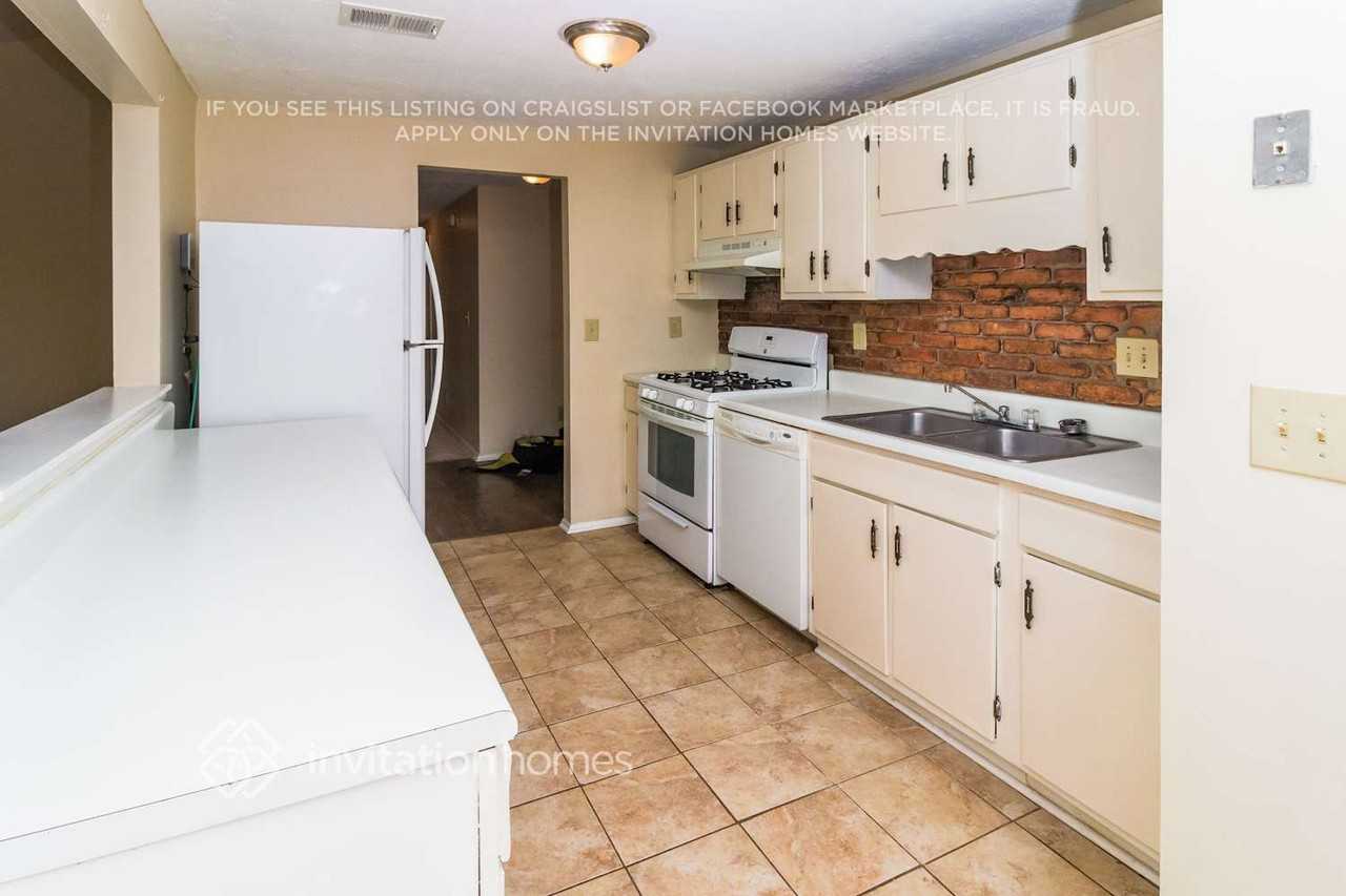 4972 Appaloosa Trl - Photo 4 of 13