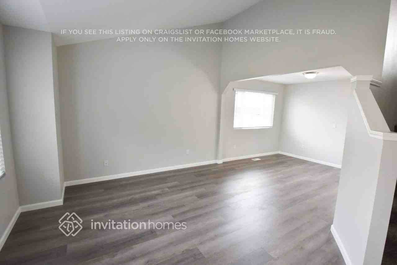 4604 213th St E - Photo 2 of 13