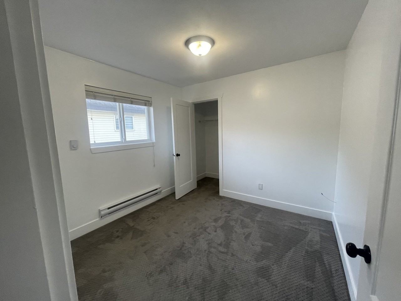 7257 192a St - Photo 6 of 10