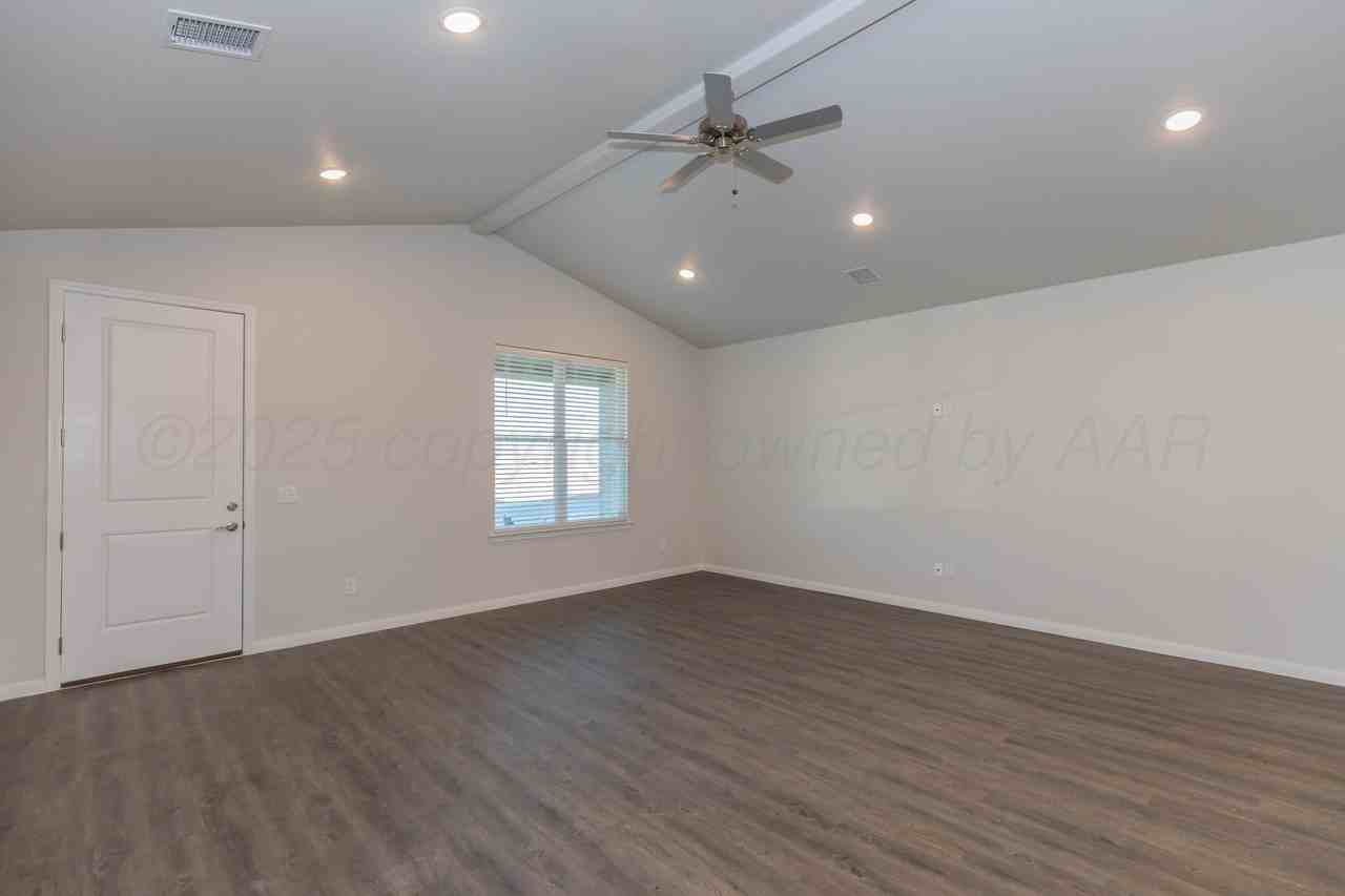 Buck St - Photo 4 of 30