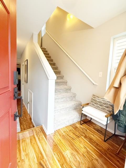 275 Ne Miramar Cir #1 - Photo 5 of 37