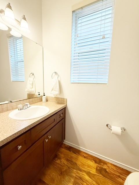 275 Ne Miramar Cir #1 - Photo 7 of 37