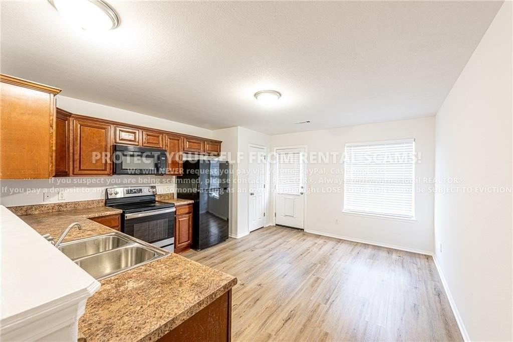 2280 Bunker Ln - Photo 5 of 14