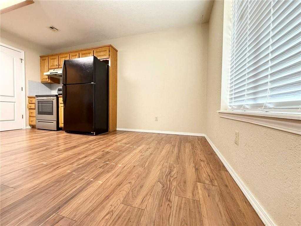 508 Nw 5th St #A - Photo 5 of 18