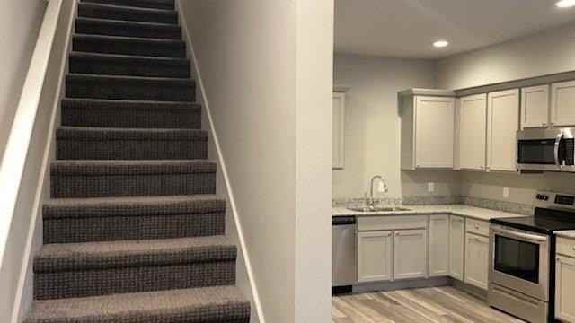 128 S Pleasant St #B - Photo 3 of 9