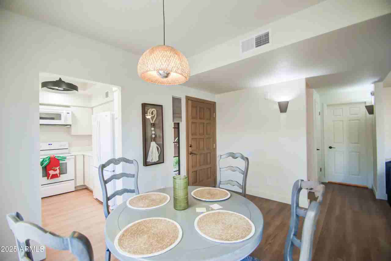 5640 E Bell Rd Unit 1010 #1010 - Photo 6 of 41