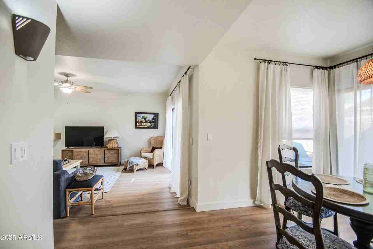 5640 E Bell Rd Unit 1010 #1010 - Photo 7 of 41