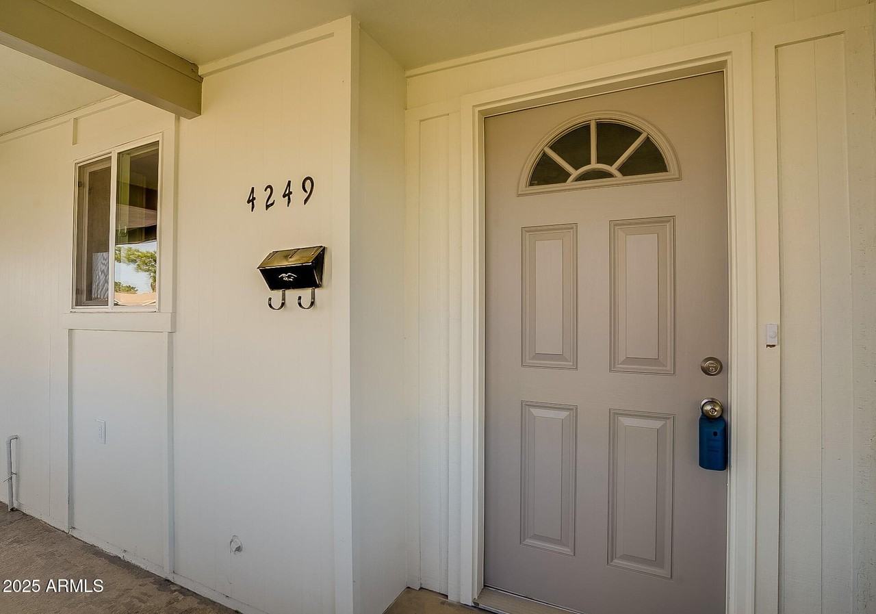 4249 W Townley Ave - Photo 5 of 42