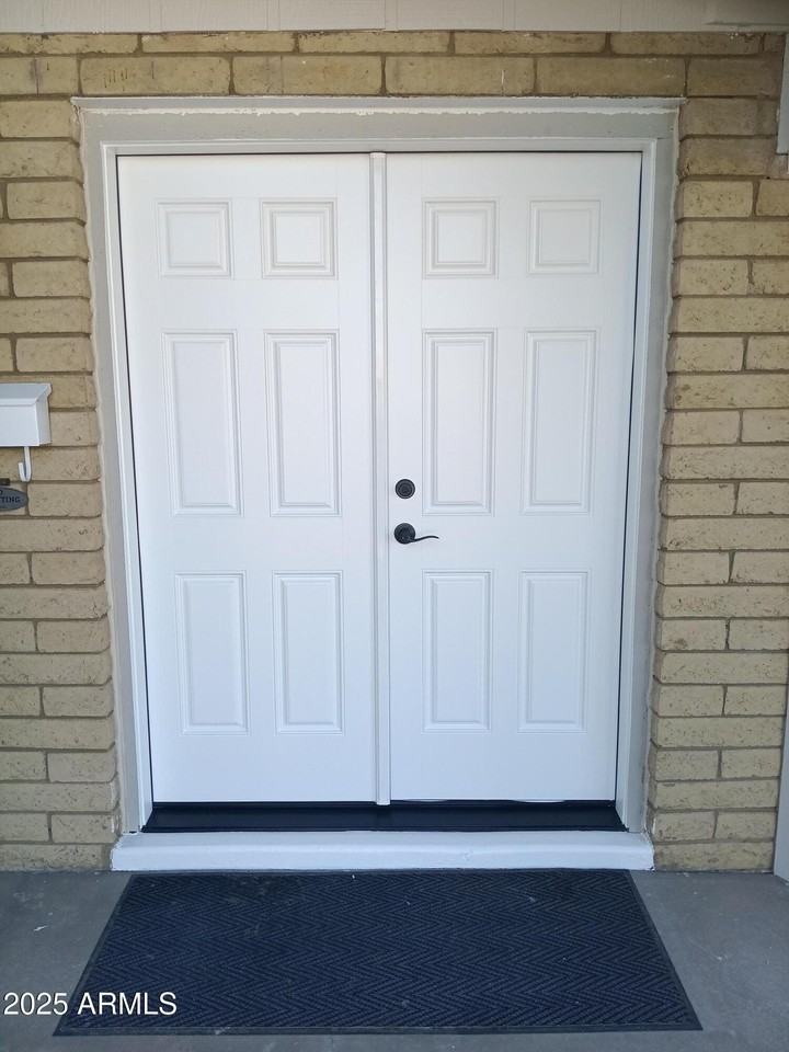 2839 E Altadena Ave - Photo 2 of 5