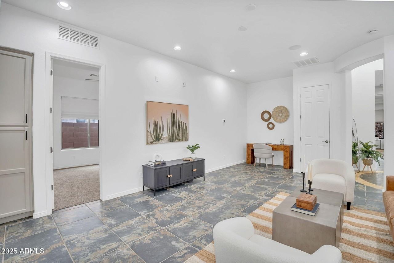 4756 E Ironhorse Rd - Photo 7 of 49