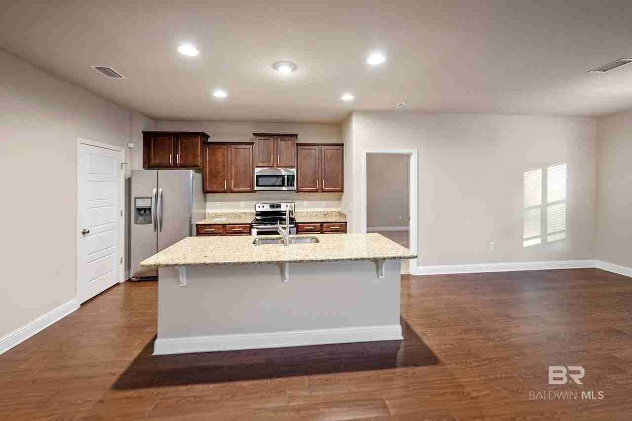 7824 Barrington Ln - Photo 7 of 27