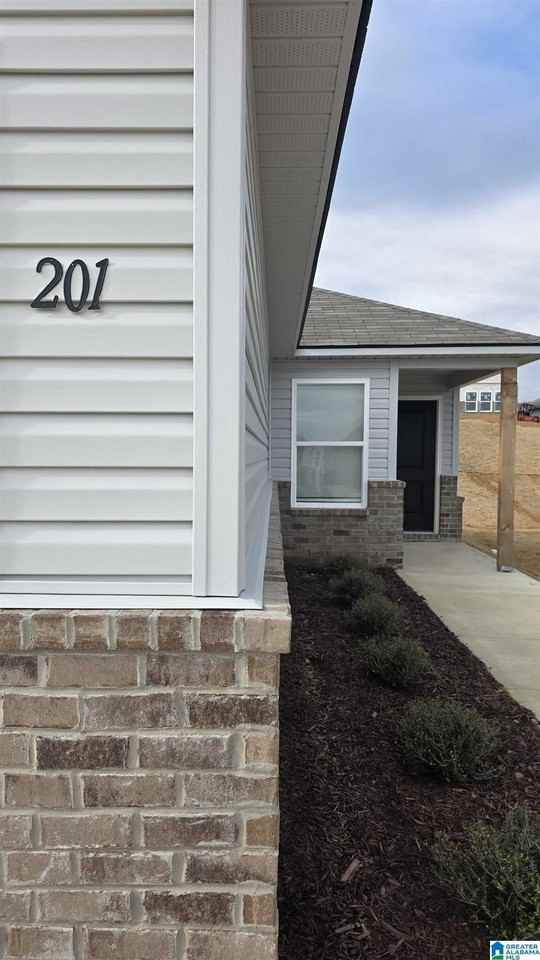 201 Skyline Loop - Photo 2 of 24