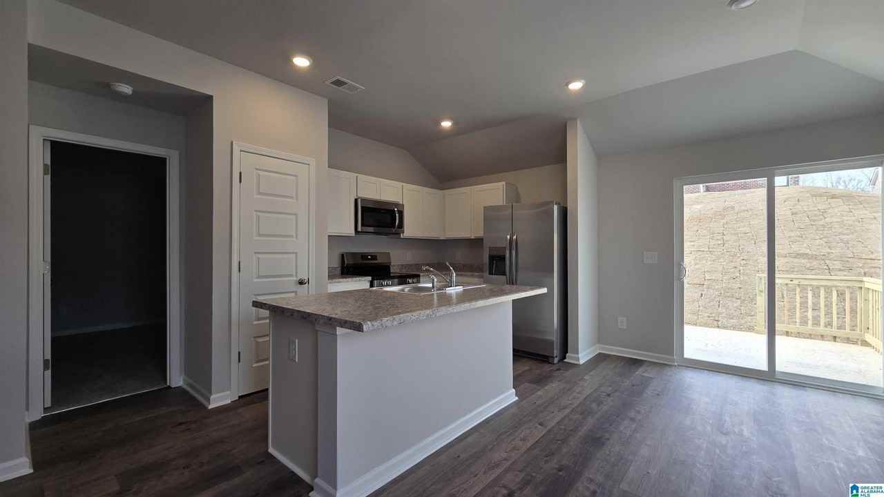 201 Skyline Loop - Photo 5 of 24