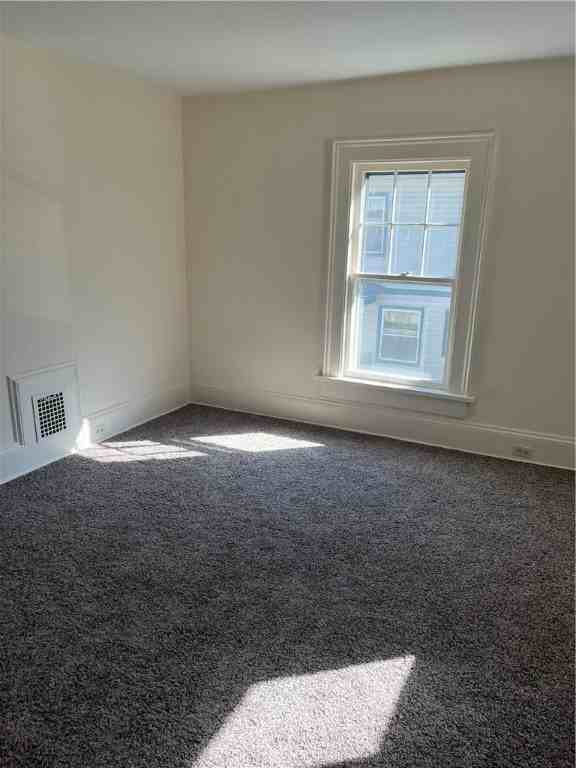 206 Grove St - Photo 6 of 8