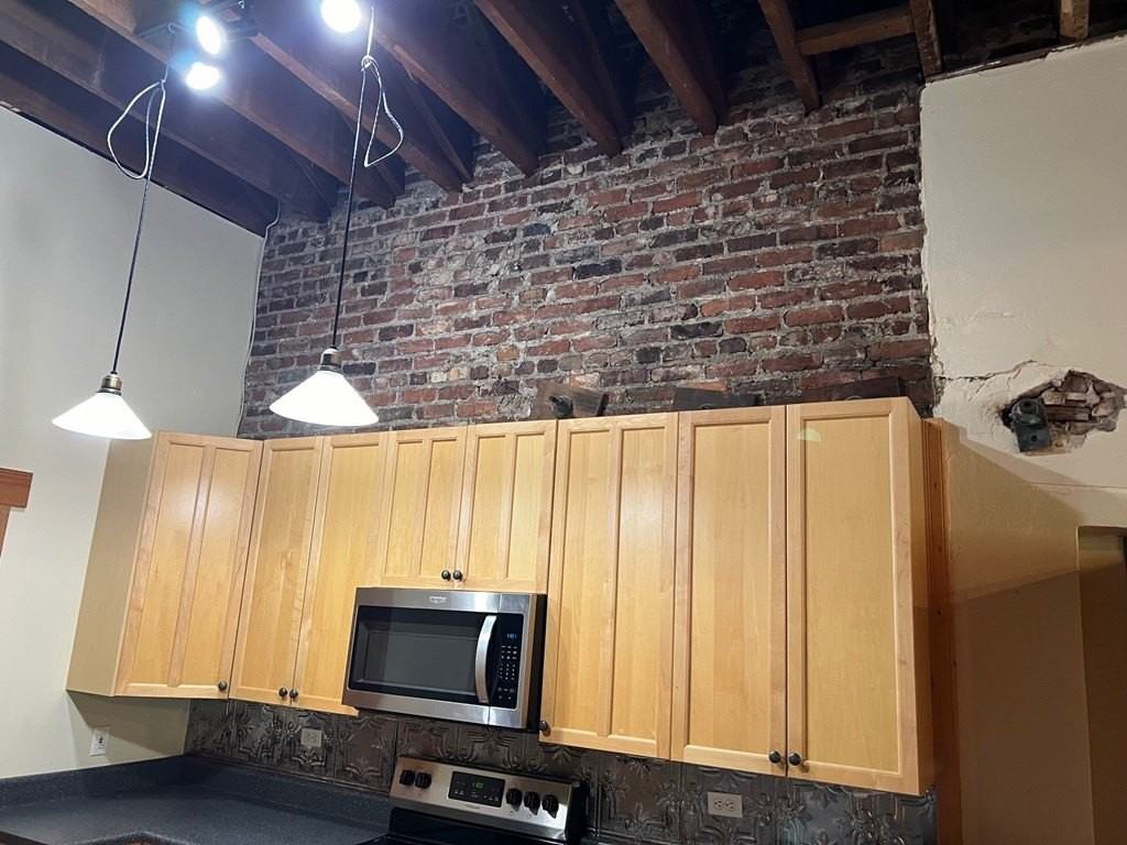 1108 Broadway Unit 1108a #1108A - Photo 4 of 24