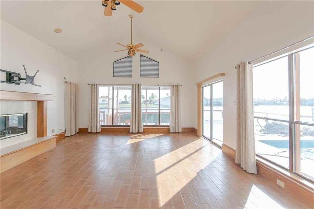 13925 Dasmarinas Dr - Photo 6 of 20