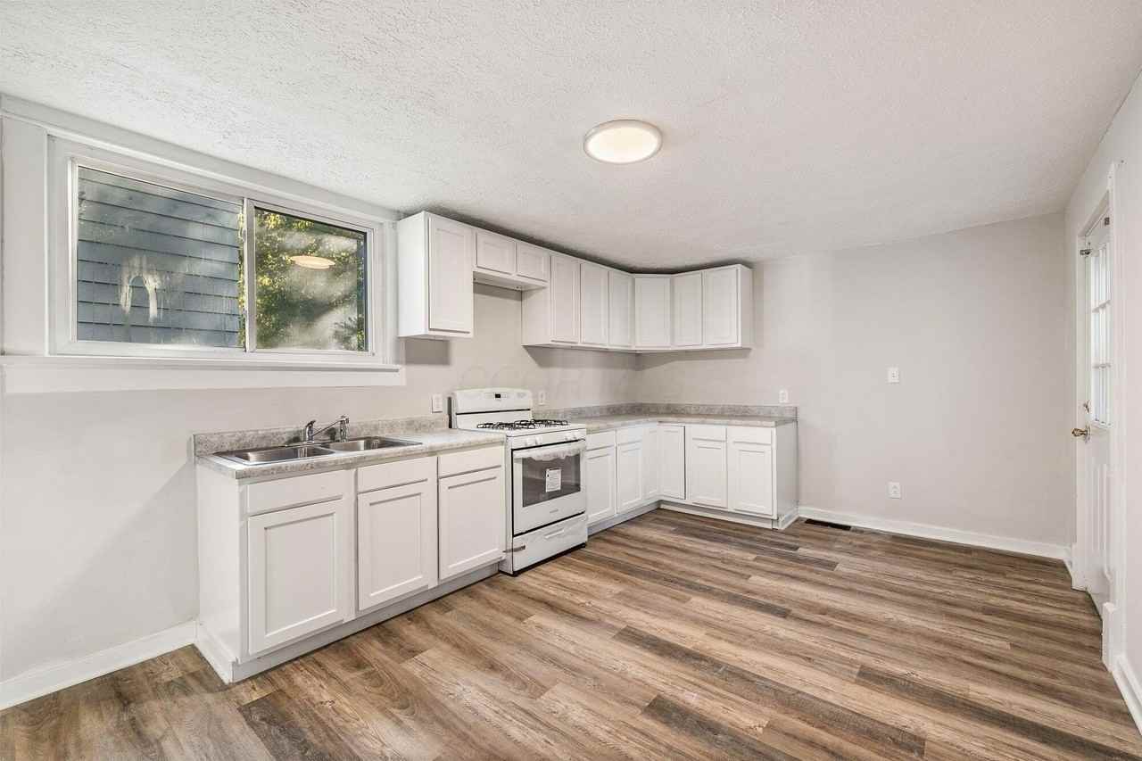 37 W Arch St - Photo 7 of 21