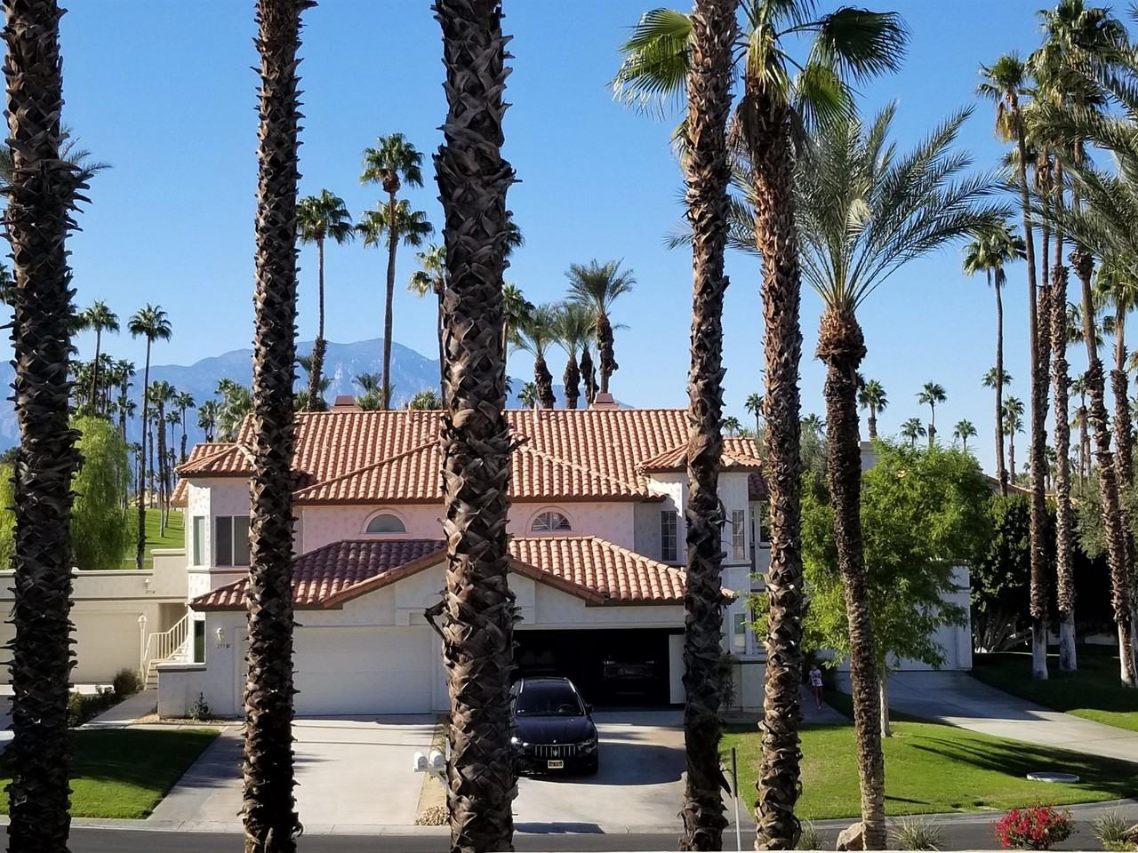 319 Vista Royale Dr - Photo 5 of 19