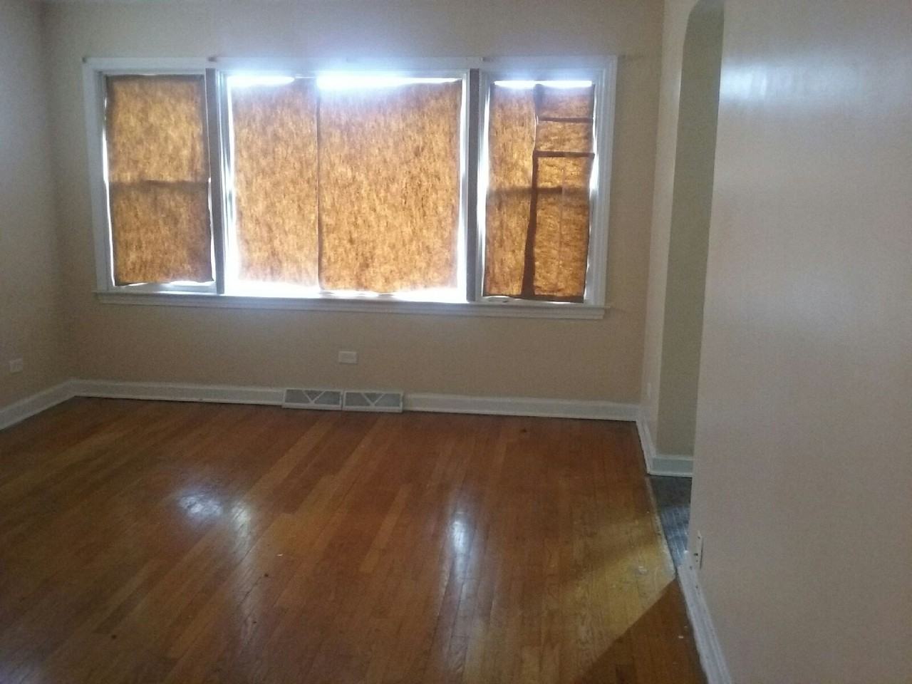 14322 Parnell Avenue - Photo 2 of 5