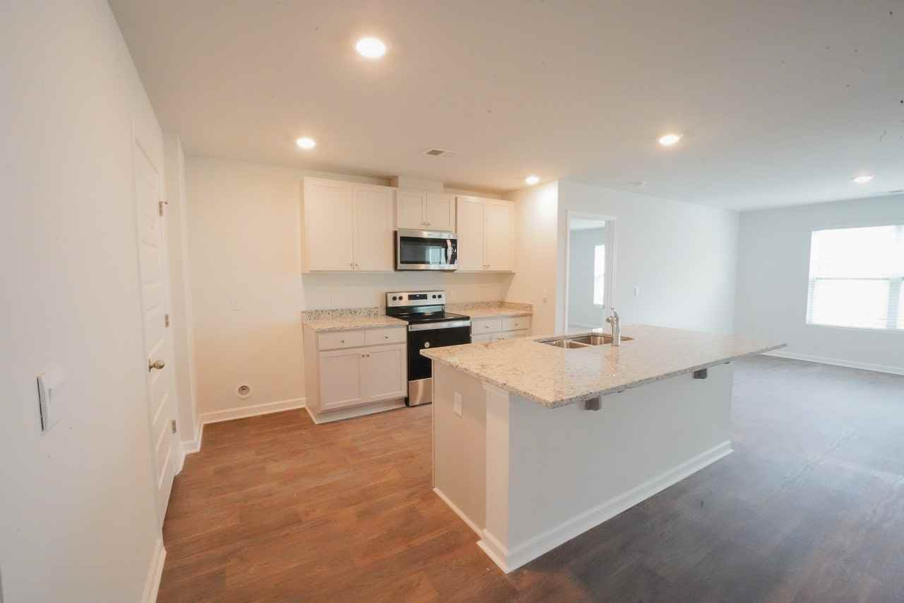 448 Coconut Dr - Photo 2 of 20