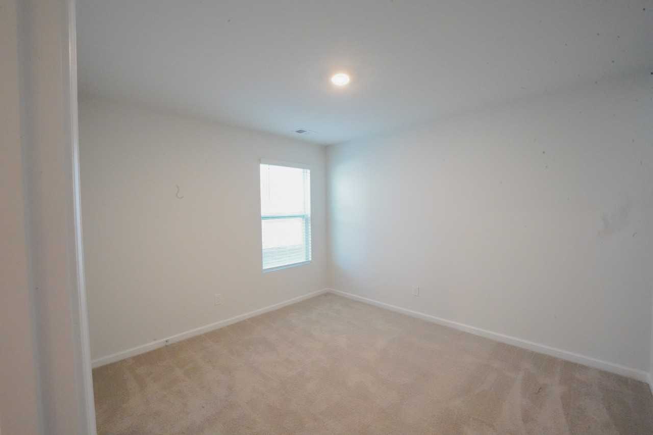 448 Coconut Dr - Photo 5 of 20