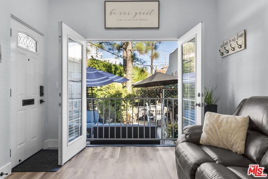 120 Driftwood St Unit 1/2 #1-2 - Photo 3 of 15