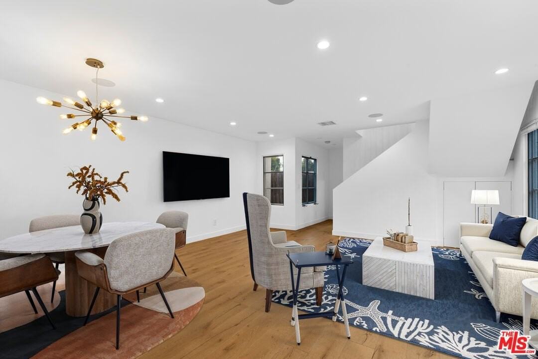 1062 1/2 S Alfred St - Photo 2 of 14