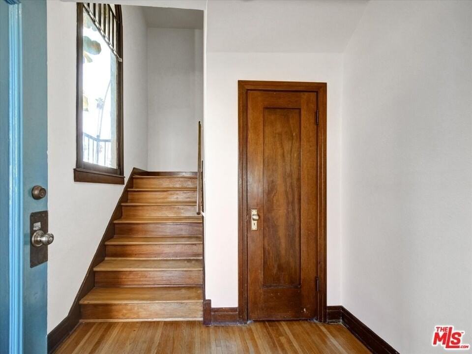 243 N Berendo St - Photo 2 of 22