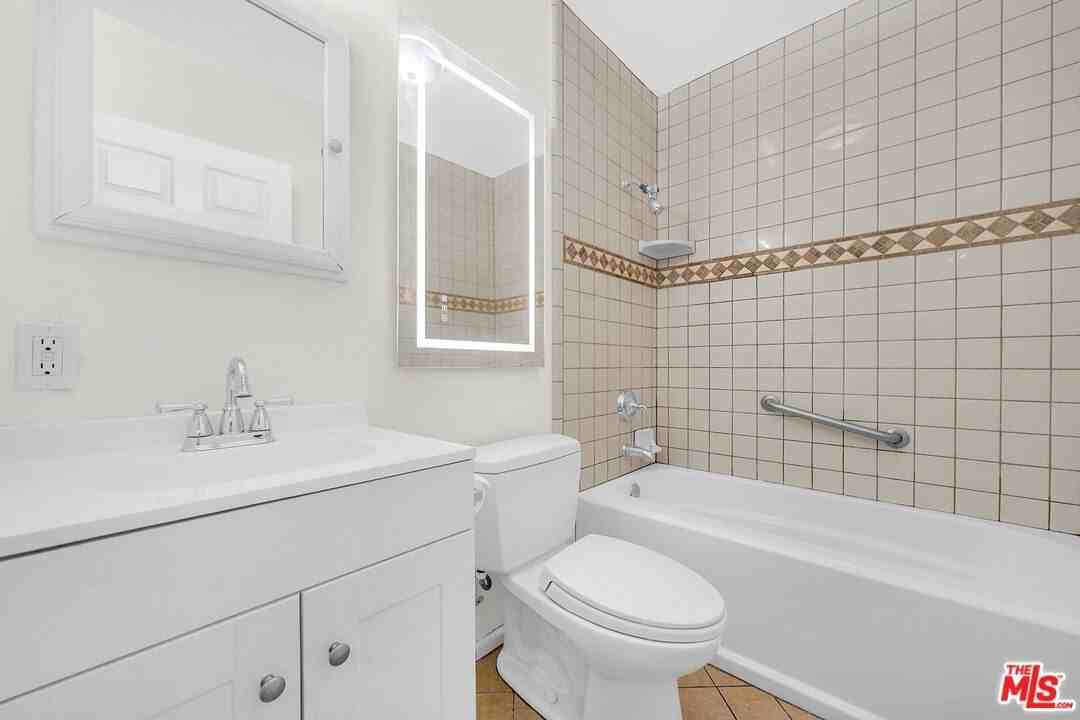 743 N Las Palmas Ave - Photo 7 of 29