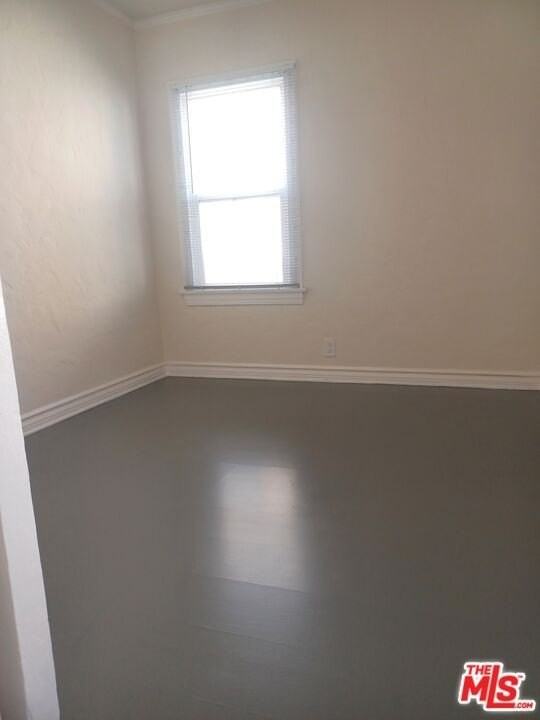 1427 17th St - Photo 5 of 13