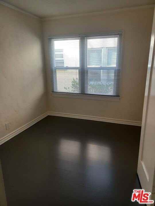 1427 17th St - Photo 6 of 13