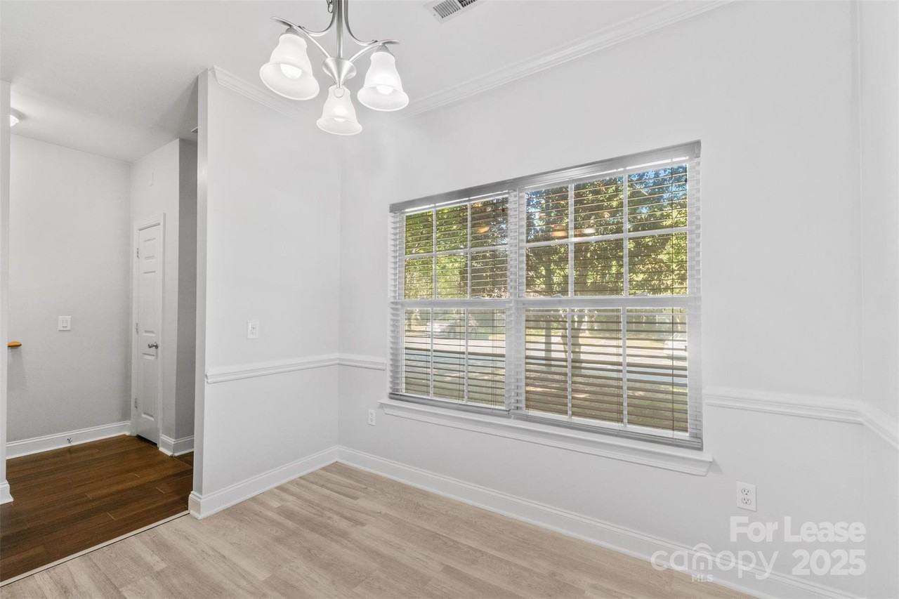 2476 Ryerson Ct - Photo 5 of 30