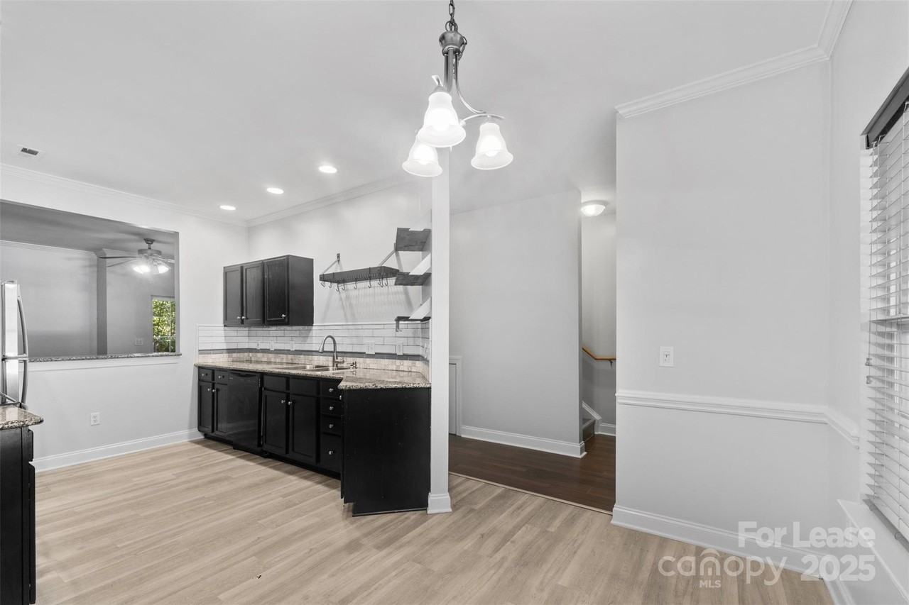 2476 Ryerson Ct - Photo 6 of 30