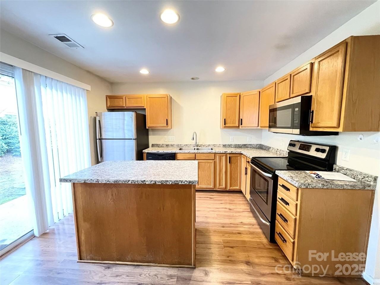 10032 Pergola View Ct - Photo 2 of 11