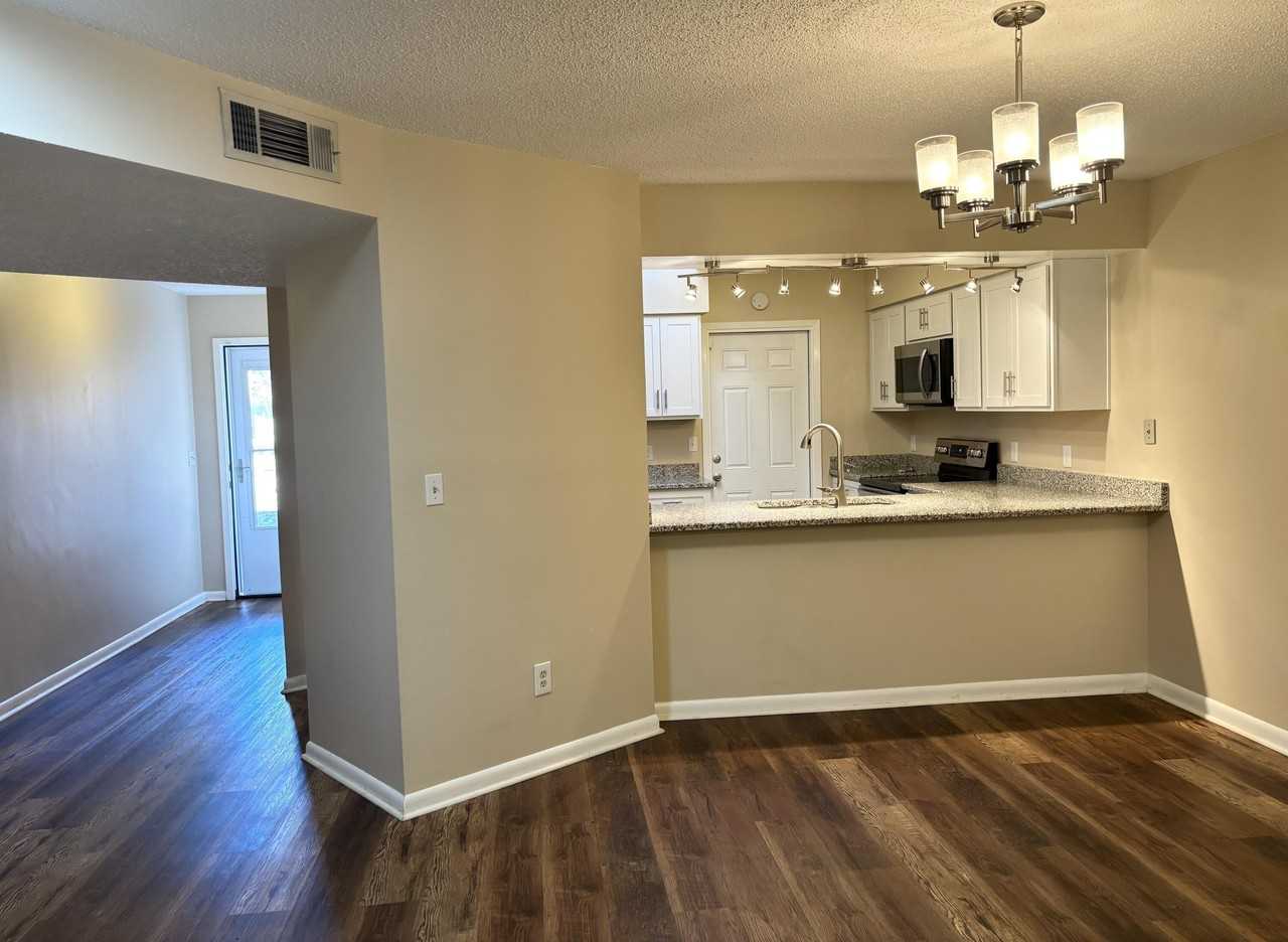 93 Cutter Ln - Photo 5 of 14