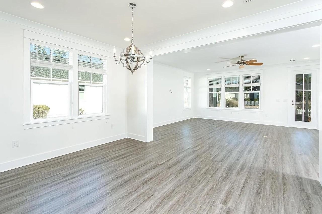 36 W Sandlefoot Ln - Photo 3 of 10