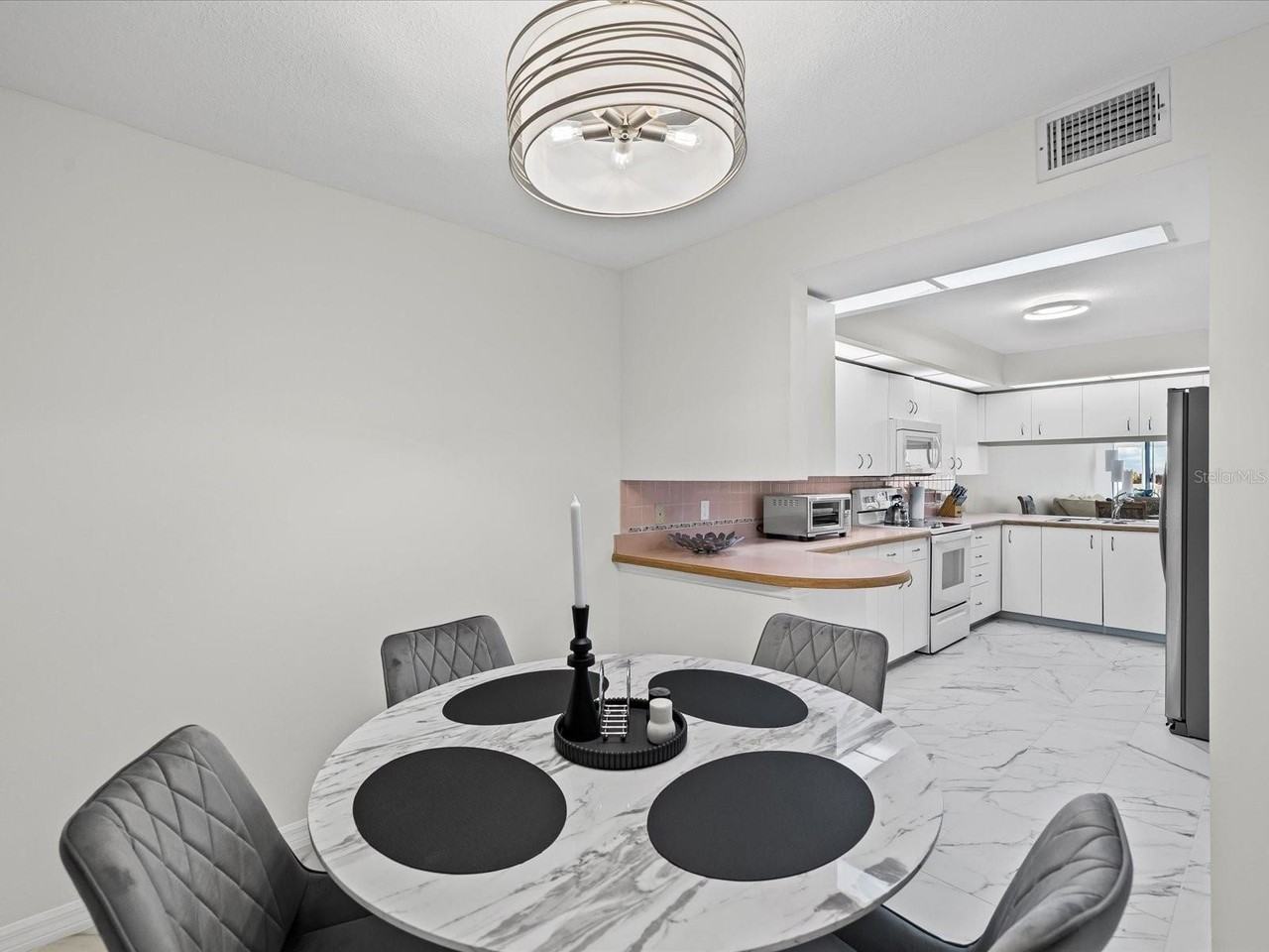 6650 Sunset Way - Photo 7 of 37