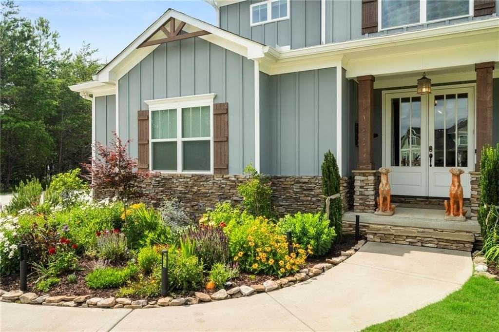 175 Stoneledge Trce N - Photo 2 of 50