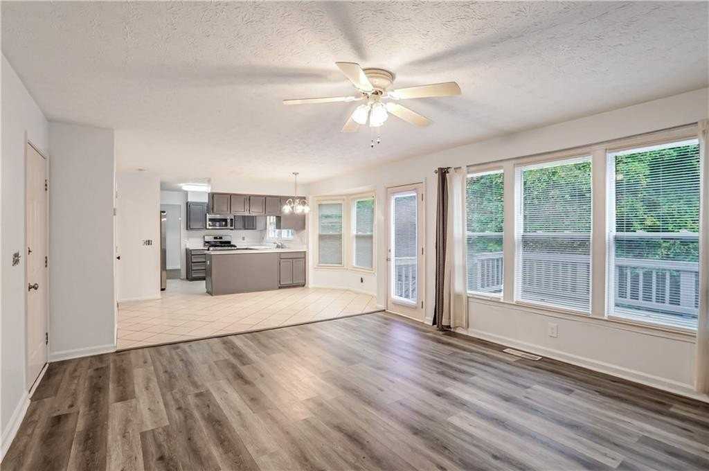 3571 Forest Glen Trl - Photo 4 of 25