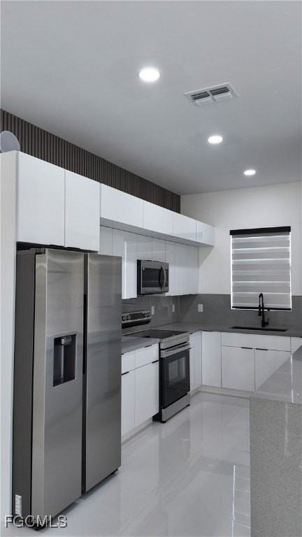 1414 Jefferson Ave - Photo 4 of 20