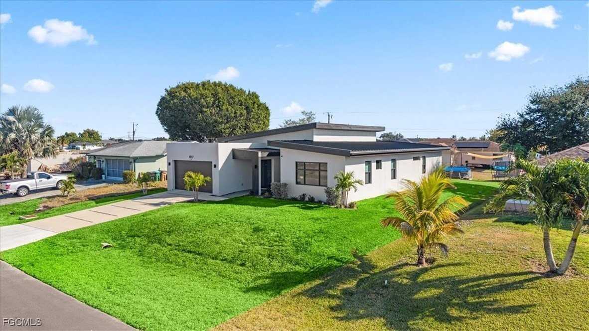 1017 Ne 4th Pl - Photo 5 of 34