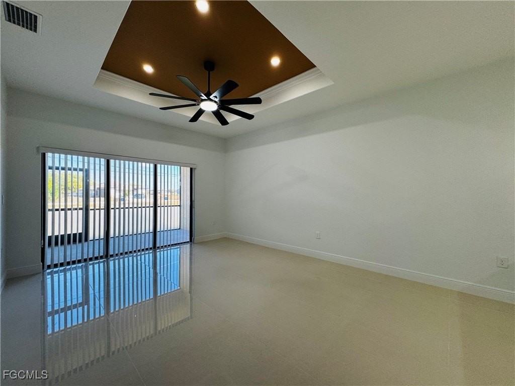 3950 20th St W - Photo 2 of 33