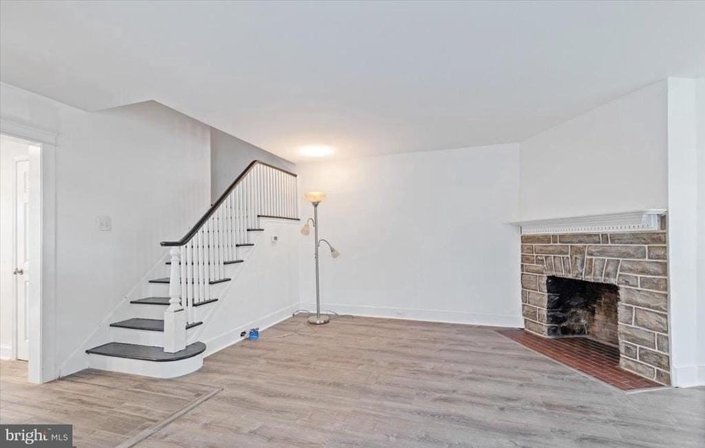 514 E Lancaster Ave - Photo 4 of 13