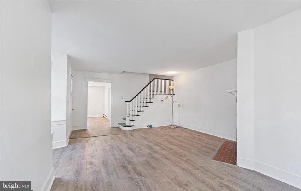 514 E Lancaster Ave - Photo 5 of 13