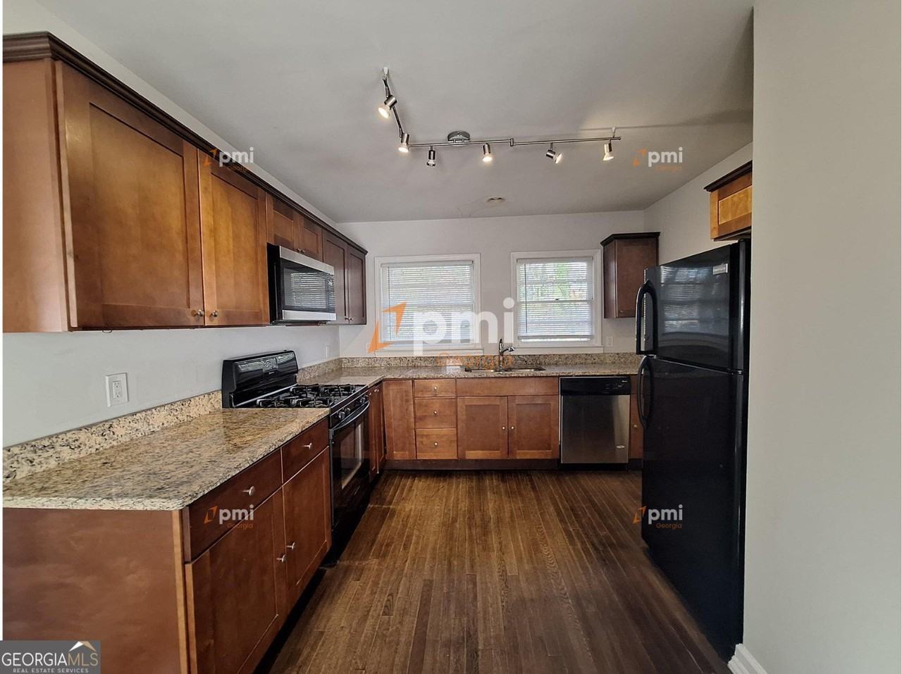 1487 Woodfern Dr - Photo 2 of 15