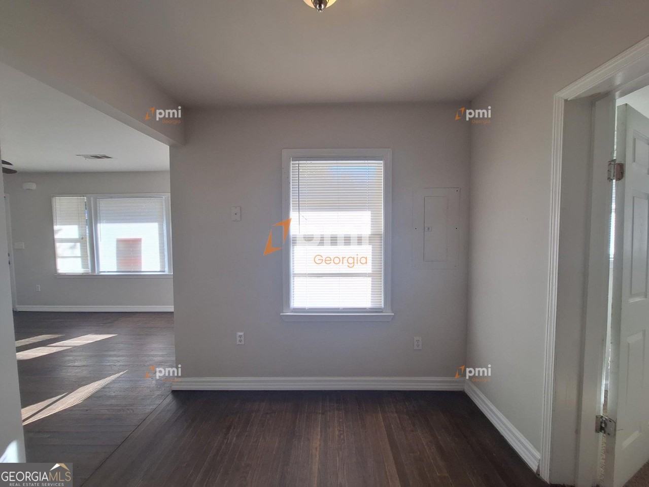 1487 Woodfern Dr - Photo 5 of 15