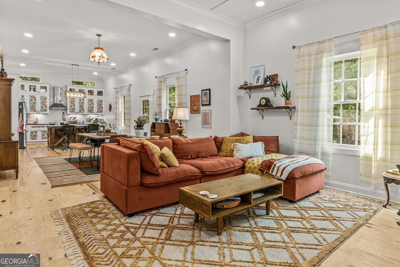 1580 Farmington Rd - Photo 3 of 20