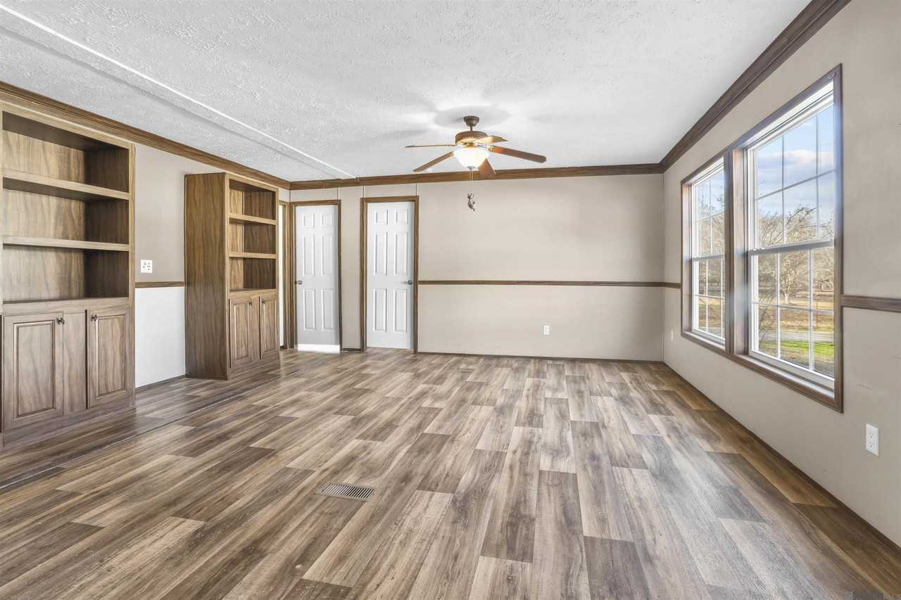 19222 Mclin Rd - Photo 2 of 14